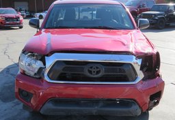 2015 Toyota Tacoma - Image 11