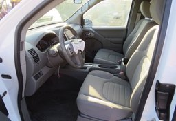 2019 Nissan Frontier - Image 21