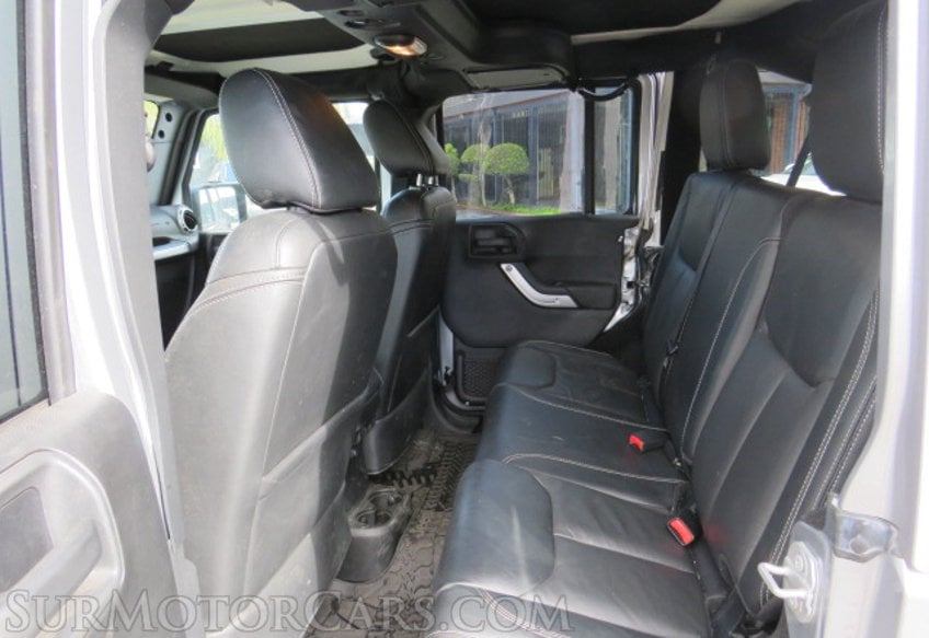 2016 Jeep Wrangler Unlimited - Image 29