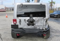 2016 Jeep Wrangler Unlimited - Image 12