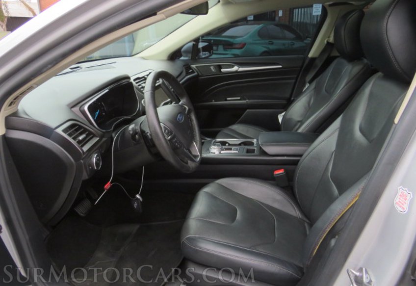 2019 Ford Fusion - Image 24