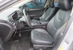 2019 Ford Fusion - Image 27