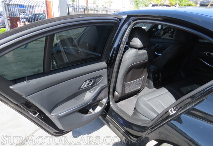 2021 BMW 3 Series - Image 31