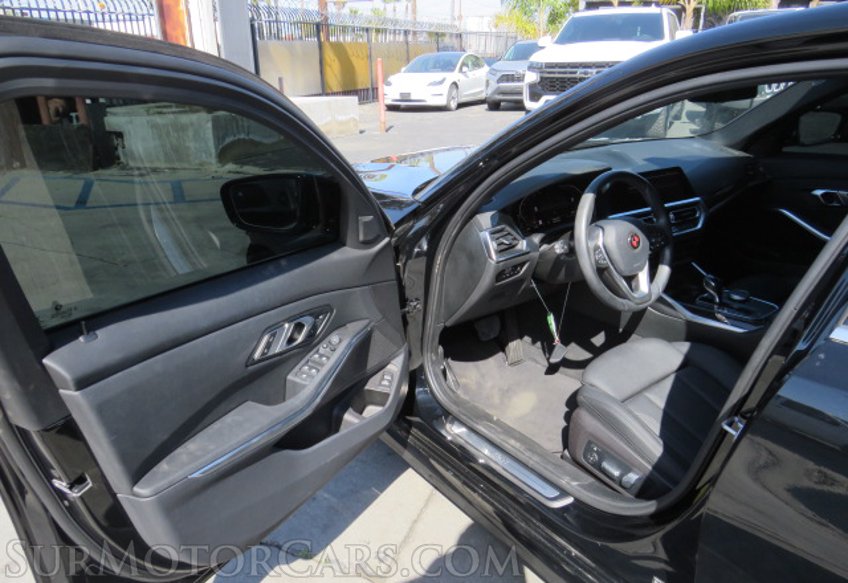 2021 BMW 3 Series - Image 29