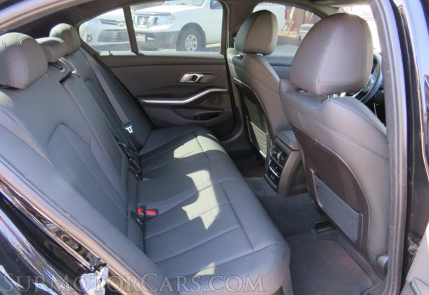 2021 BMW 3 Series - Image 27