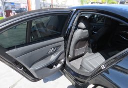 2021 BMW 3 Series - Image 31