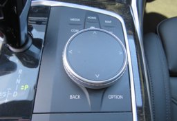 2021 BMW 3 Series - Image 34