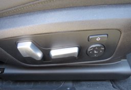 2021 BMW 3 Series - Image 38