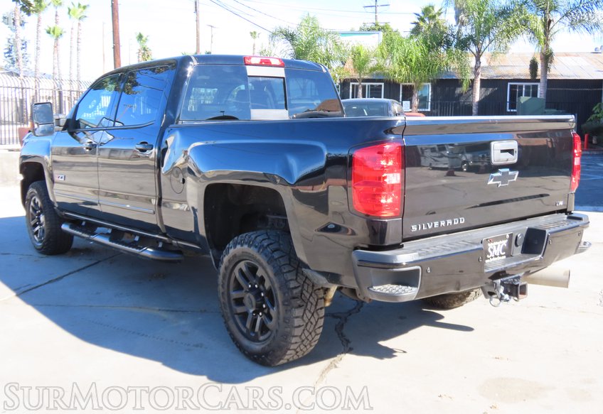 2017 Chevrolet Silverado 2500HD 4x4 LTZ - Image 8