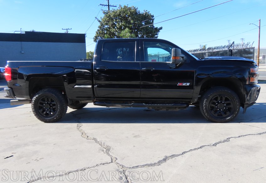 2017 Chevrolet Silverado 2500HD 4x4 LTZ - Image 11