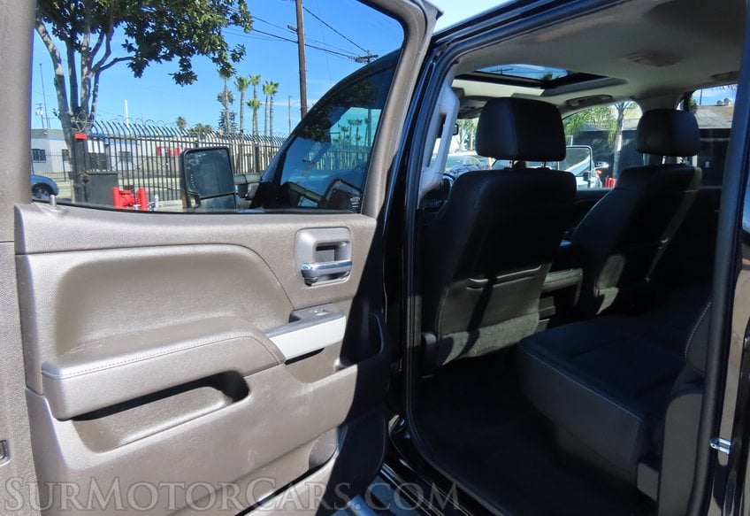 2017 Chevrolet Silverado 2500HD 4x4 LTZ - Image 30
