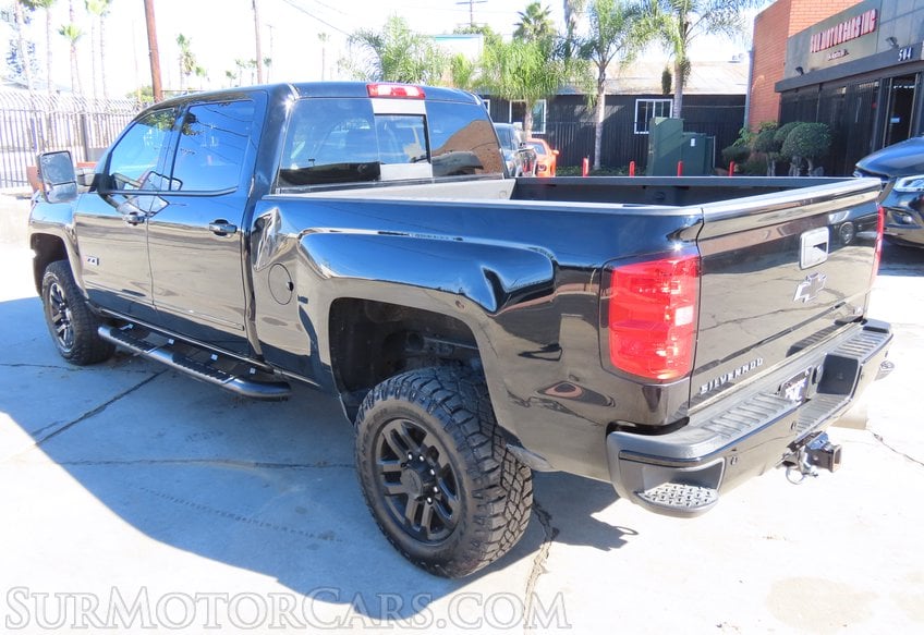 2017 Chevrolet Silverado 2500HD 4x4 LTZ - Image 7