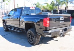 2017 Chevrolet Silverado 2500HD 4x4 LTZ - Image 8
