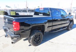 2017 Chevrolet Silverado 2500HD 4x4 LTZ - Image 6