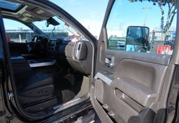 2017 Chevrolet Silverado 2500HD 4x4 LTZ - Image 27