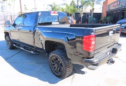 2017 Chevrolet Silverado 2500HD 4x4 LTZ - Image 7