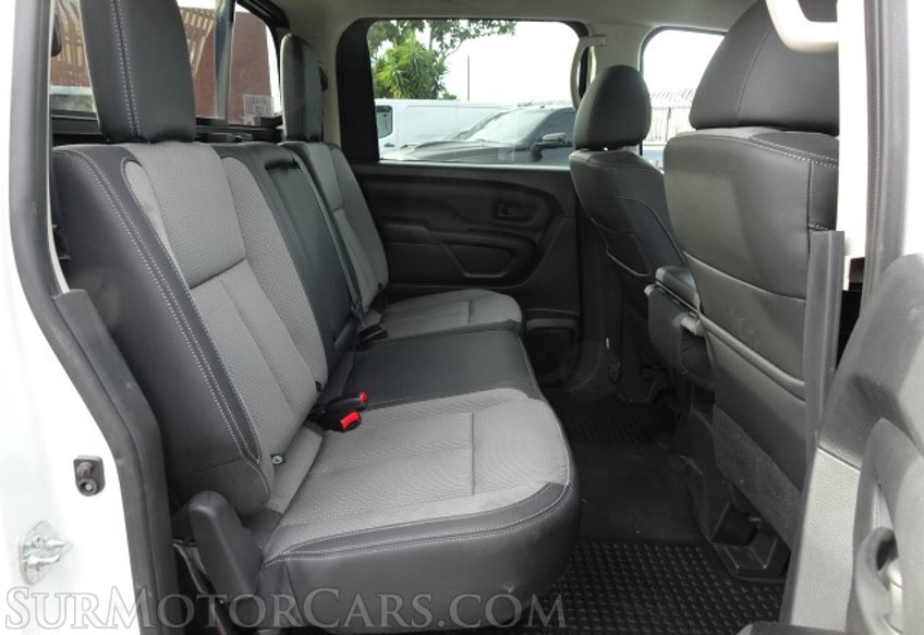 2019 Nissan Titan - Image 27