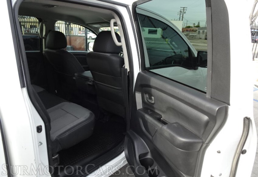 2019 Nissan Titan - Image 26