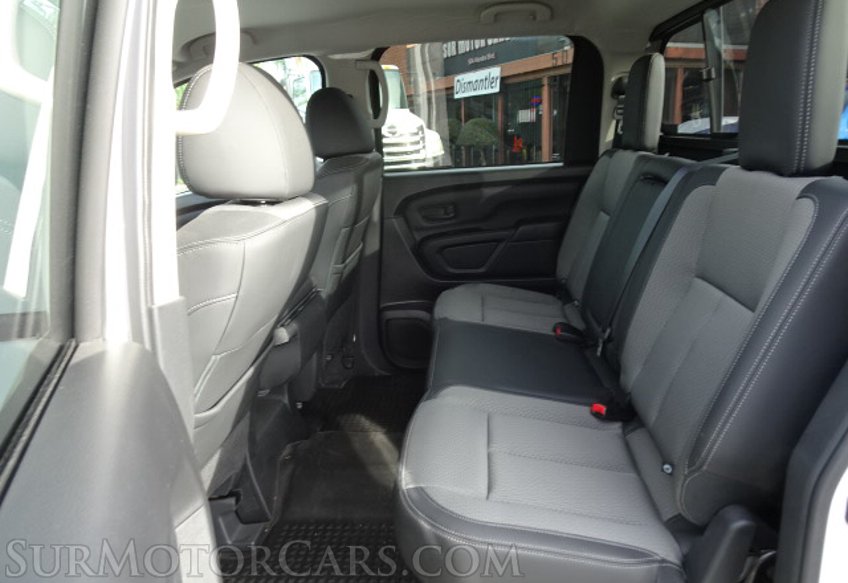 2019 Nissan Titan - Image 30