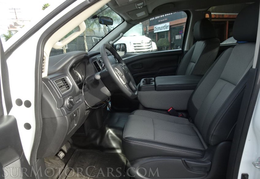 2019 Nissan Titan - Image 21