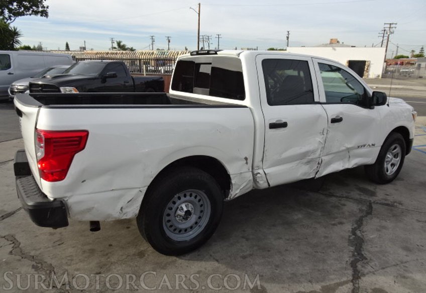 2019 Nissan Titan - Image 10