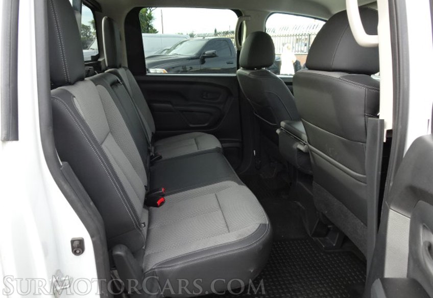 2019 Nissan Titan - Image 29