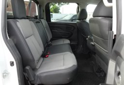 2019 Nissan Titan - Image 27