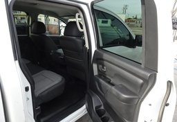 2019 Nissan Titan - Image 26