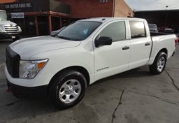 2019 Nissan Titan - Image 1