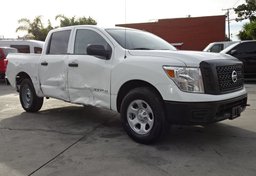 2019 Nissan Titan - Image 4