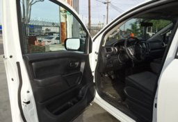 2019 Nissan Titan - Image 19