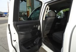 2019 Nissan Titan - Image 25