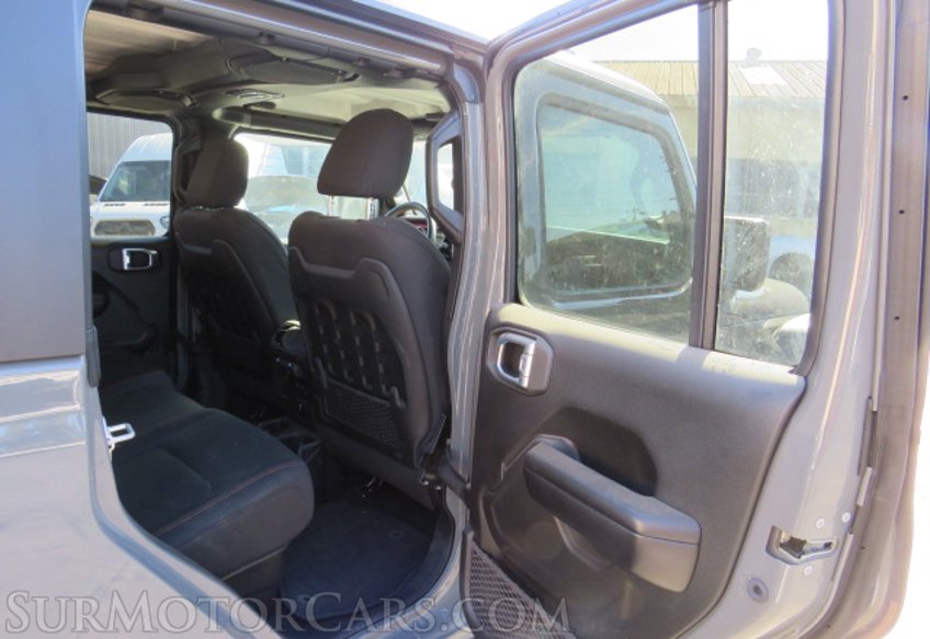 2021 Jeep Gladiator - Image 17