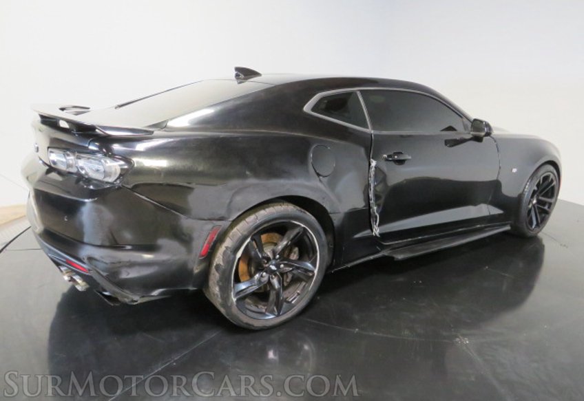 2019 Chevrolet Camaro - Image 5
