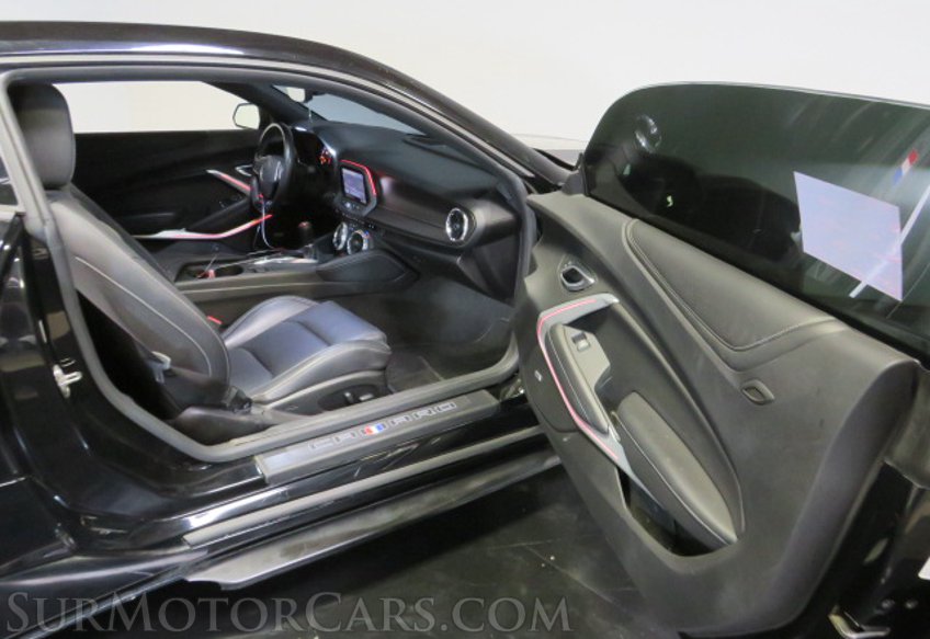 2019 Chevrolet Camaro - Image 20