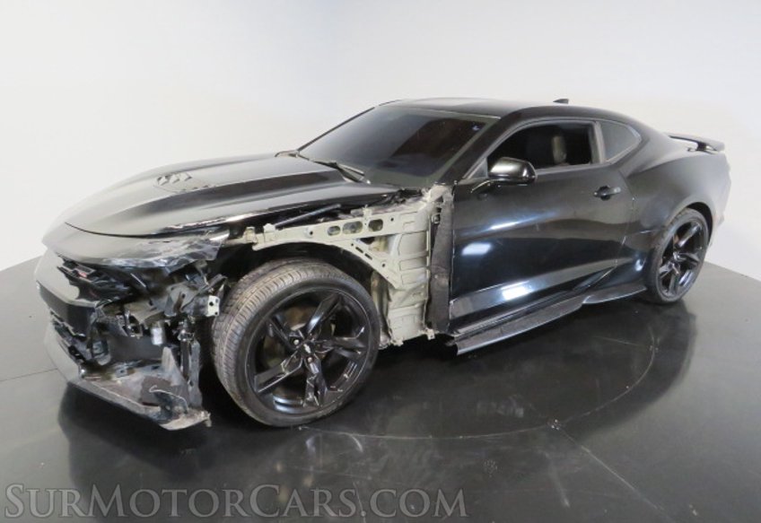 2019 Chevrolet Camaro - Image 2