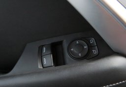 2019 Chevrolet Camaro - Image 37