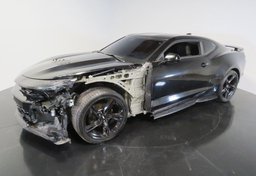 2019 Chevrolet Camaro - Image 2