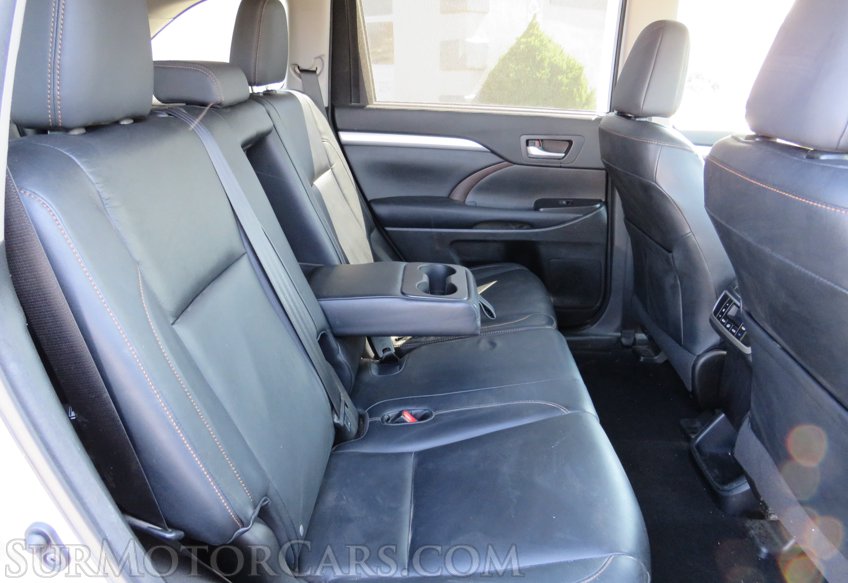 2014 Toyota Highlander - Image 26