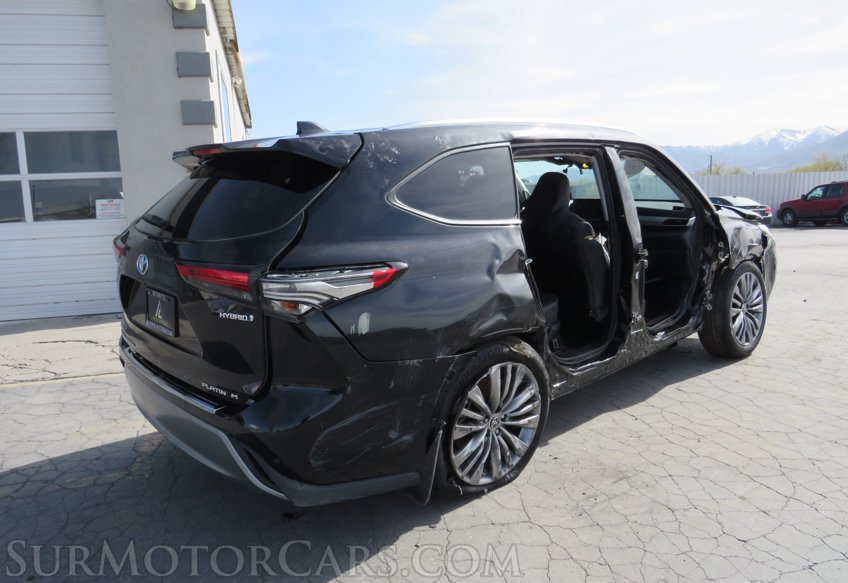 2021 Toyota Highlander - Image 7