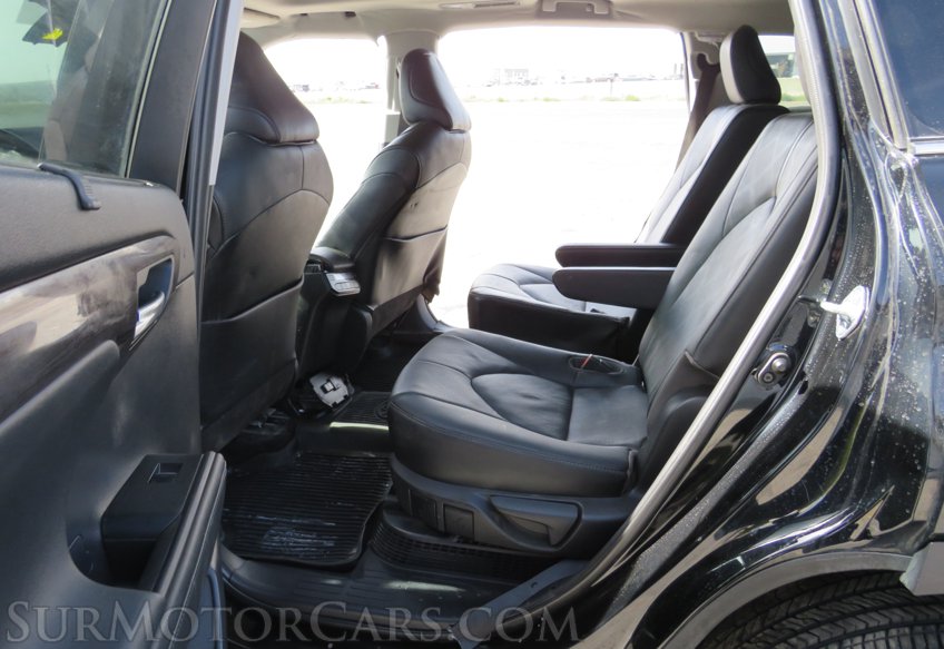 2021 Toyota Highlander - Image 30