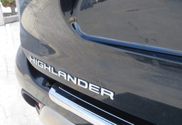 2021 Toyota Highlander - Image 22
