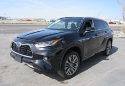 2021 Toyota Highlander - Image 1