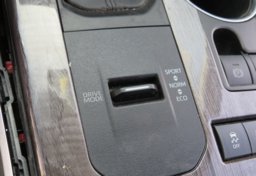 2021 Toyota Highlander - Image 45