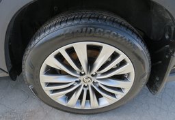 2021 Toyota Highlander - Image 46