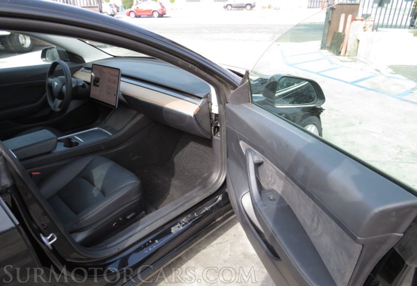 2021 Tesla Model 3 - Image 18