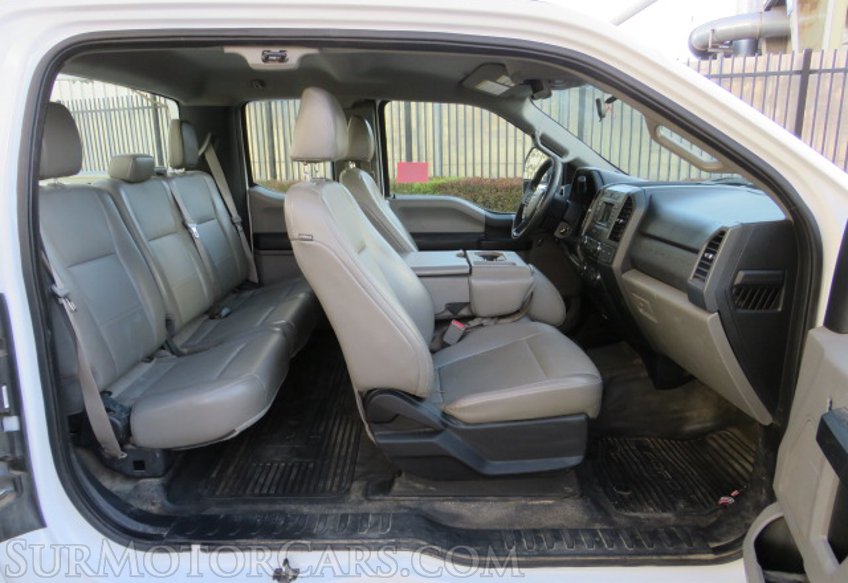 2017 Ford Super Duty F-250 SRW - Image 25