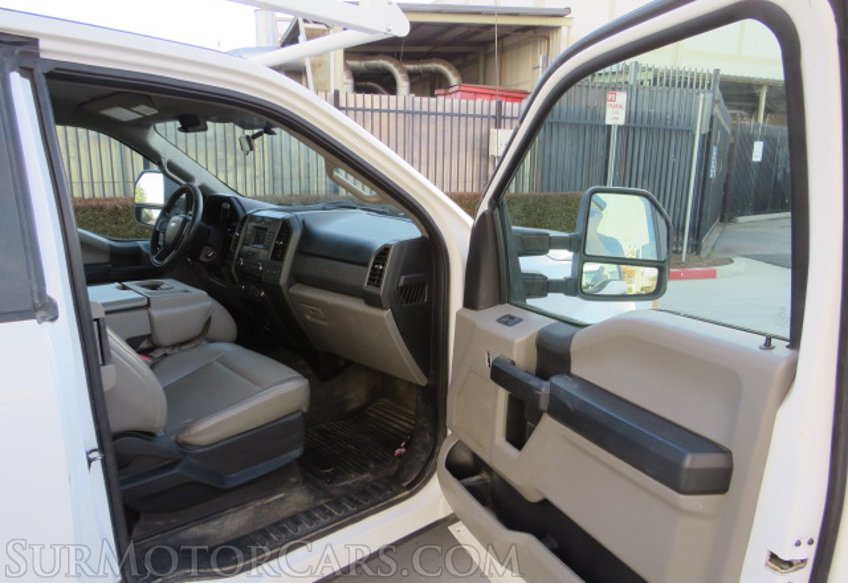 2017 Ford Super Duty F-250 SRW - Image 23