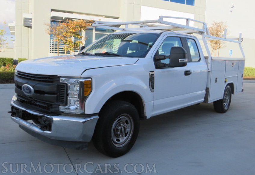 2017 Ford Super Duty F-250 SRW - Image 3