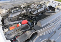 2017 Ford Super Duty F-250 SRW - Image 42